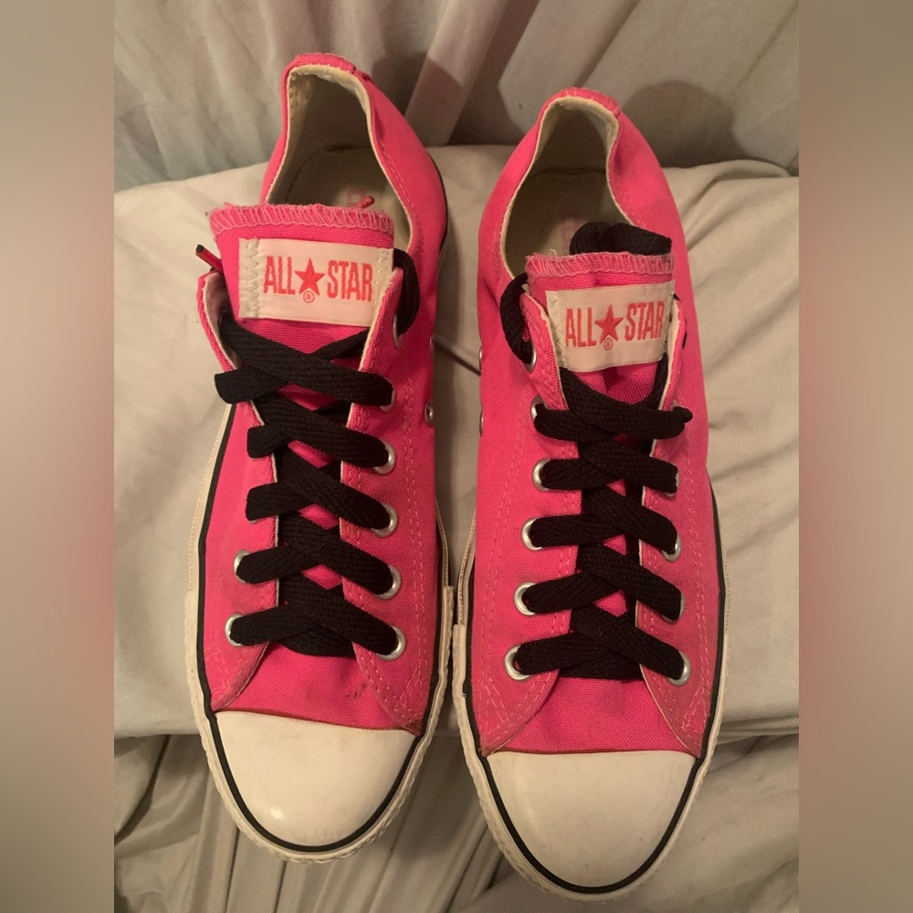 Converse, hot pink, black laces, 8M/10W
